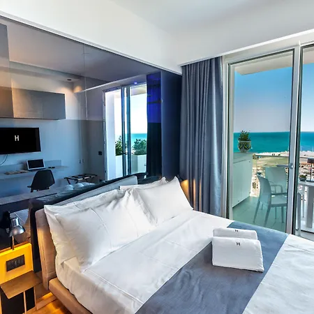 Hibrido Boutique & 3* Sciacca