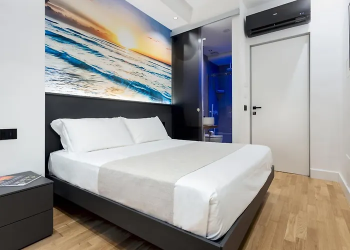 Hibrido Boutique & 夏卡